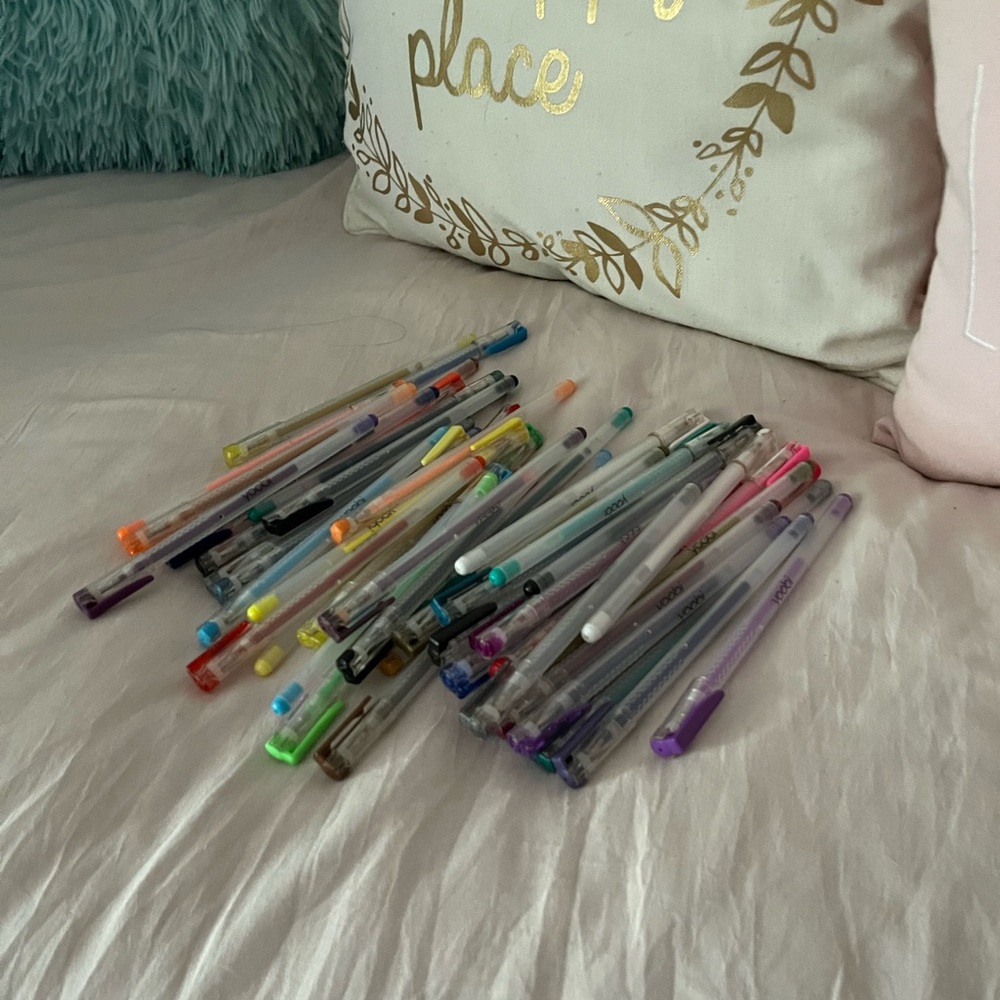 LAST PRICE REDUCTION...WILL BE REMOVED 3/10...New 50 Yoobi Gel Pens